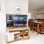 Amplo e iluminado apto central para temporada